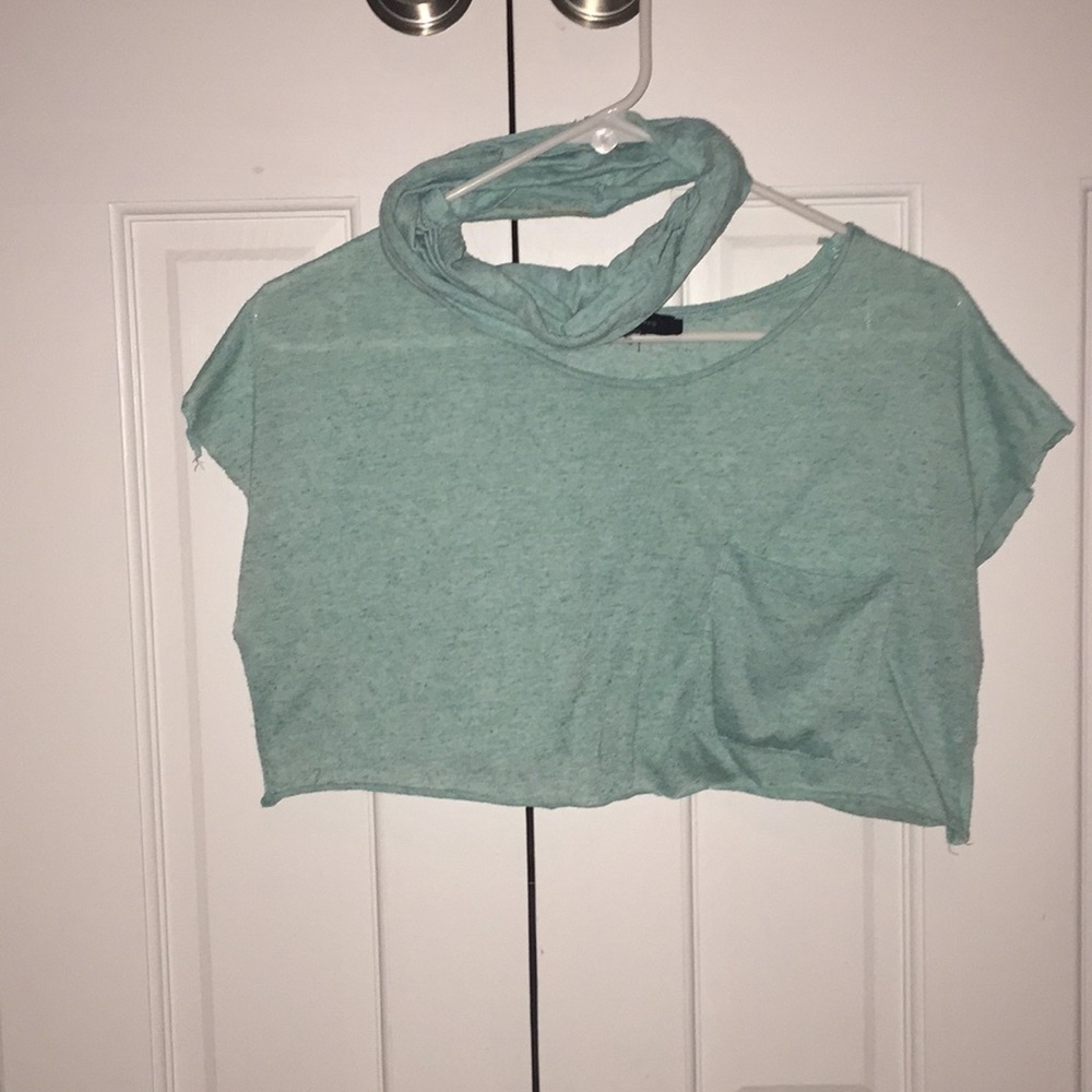 Workout cropped top with matching sweatband